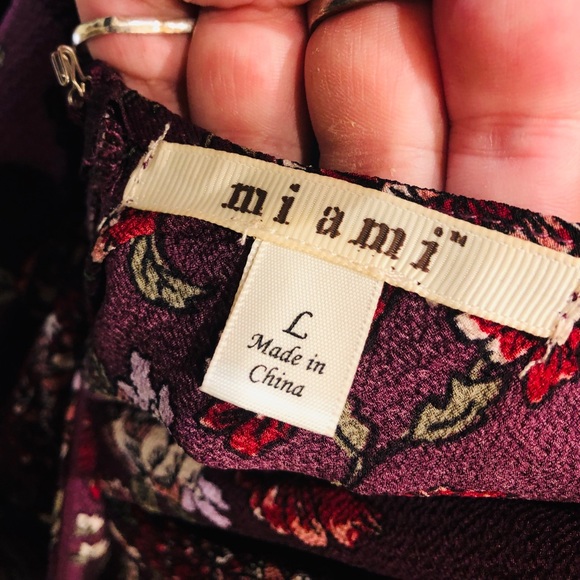 Francesca’s purple backless romper - Picture 4 of 5